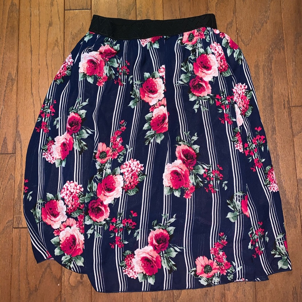 LulaRoe Lola skirt